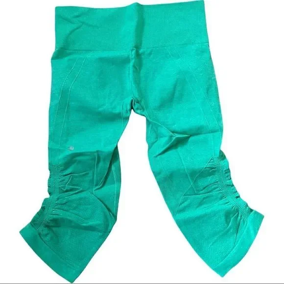 Lululemon In The Flow Crop Very Green size 6 EUC - Picture 9 of 11